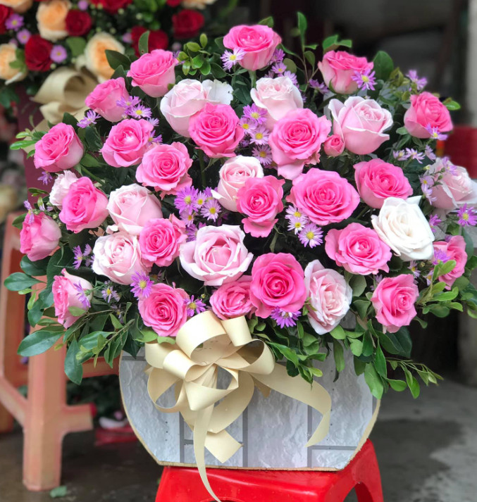 Giỏ hoa đẹp tại tiệm hoa tươi quận cầu Giấy