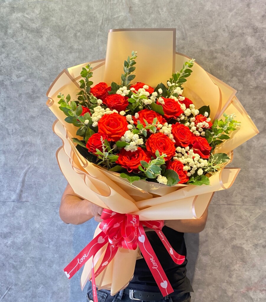 Bó hoa đẹp tại cửa hàng hoa Vĩnh Long