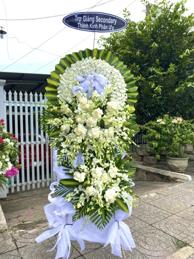 Hoa Tang lễ tại Xã Thới Tam Thôn Huyện Hóc Môn