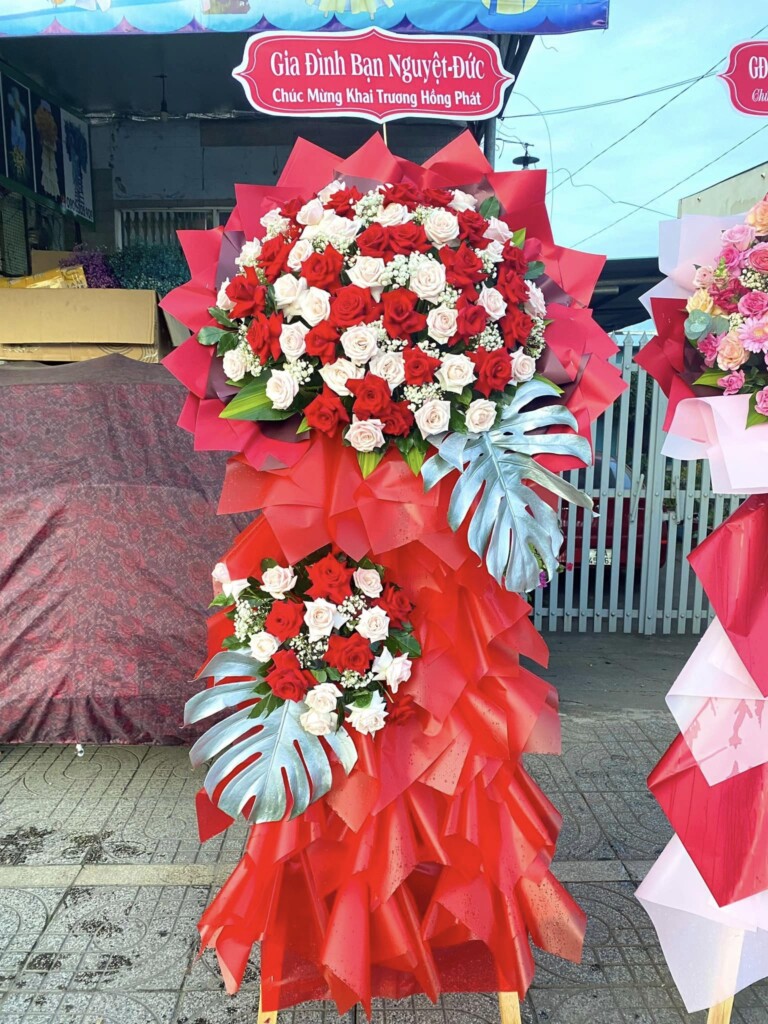 kệ hoa chúc mừng tại Sa Đéc